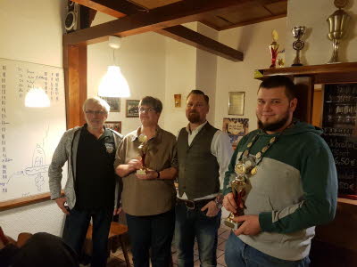 K�nig und 1. Ritter